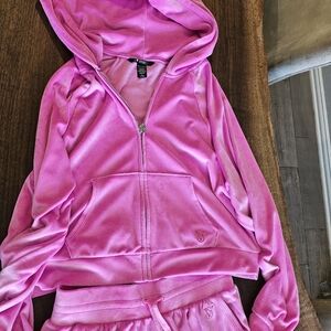 V.S. velor track suit